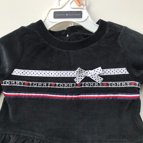 TOMMY HILFIGER Girl 2-Piece Set BNWT Top navy velour white chevron leggings 12mo - Picture 3 of 15